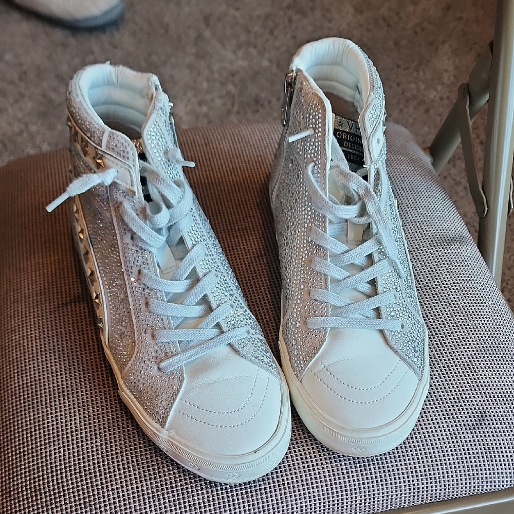 Stylish Women's High-Top Sneakers - White